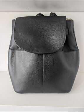 Cuyana 13" Black Pebbled Leather Backpack